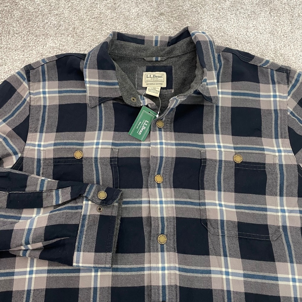 LL Bean Fleece Lined Flannel Shirt Mens Large Snap Front Shacket Slightly Fitted